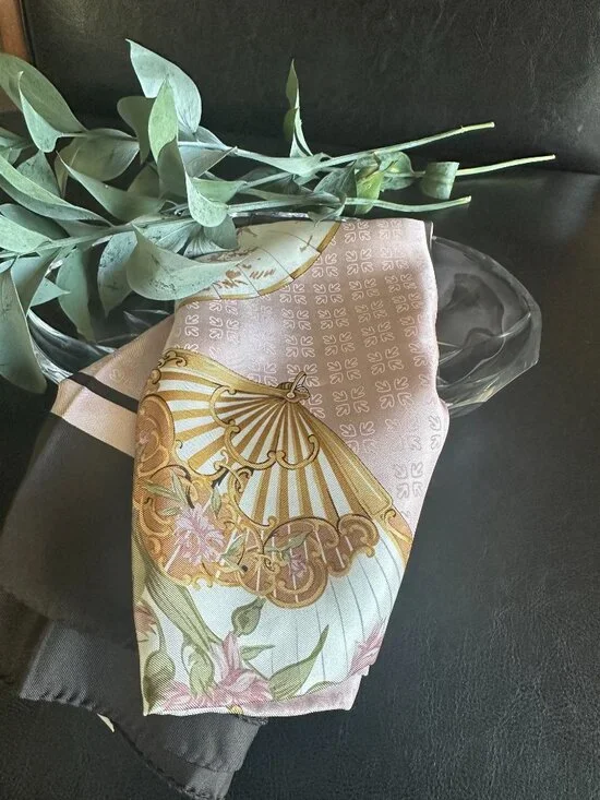 CARLISLE 100% Silk Pink & Brown Hand-Fan Motif Twill Technique 33" Scarf ITALY - Picture 3 of 6